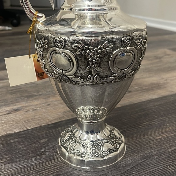 Jug - Picture 3 of 12